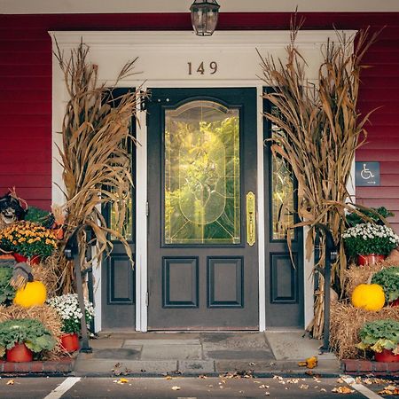 Dan'L Webster Inn And Spa Sandwich Exterior photo