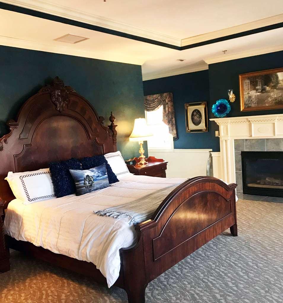 Dan'L Webster Inn And Spa Sandwich Room photo