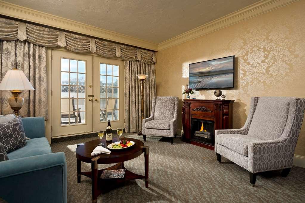 Dan'L Webster Inn And Spa Sandwich Room photo