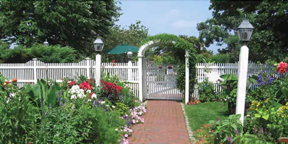 Dan'L Webster Inn And Spa Sandwich Exterior photo