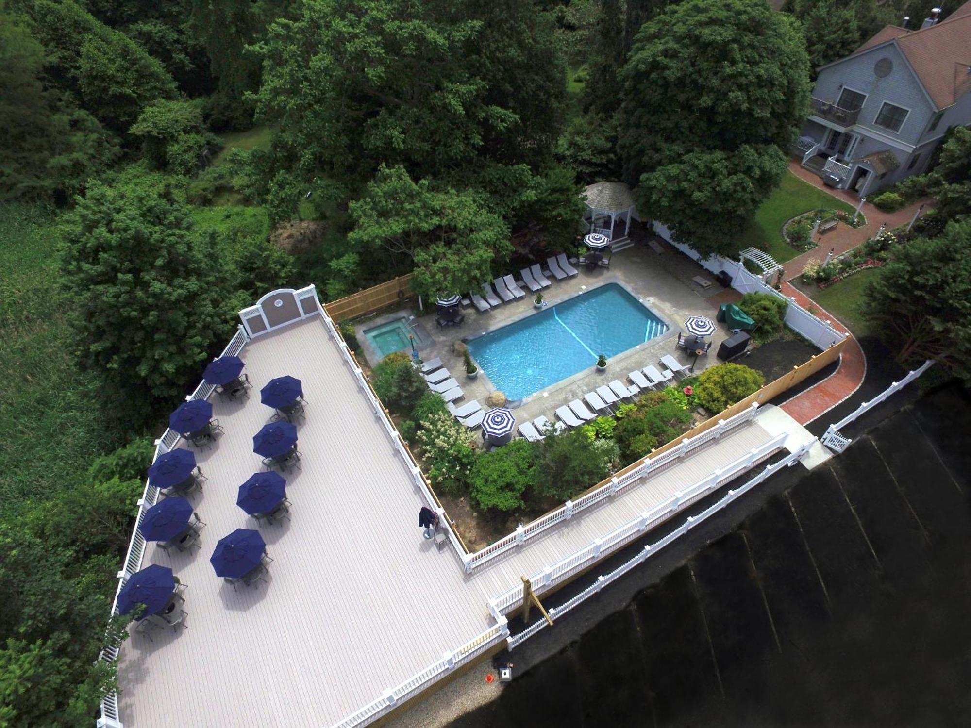 Dan'L Webster Inn And Spa Sandwich Exterior photo