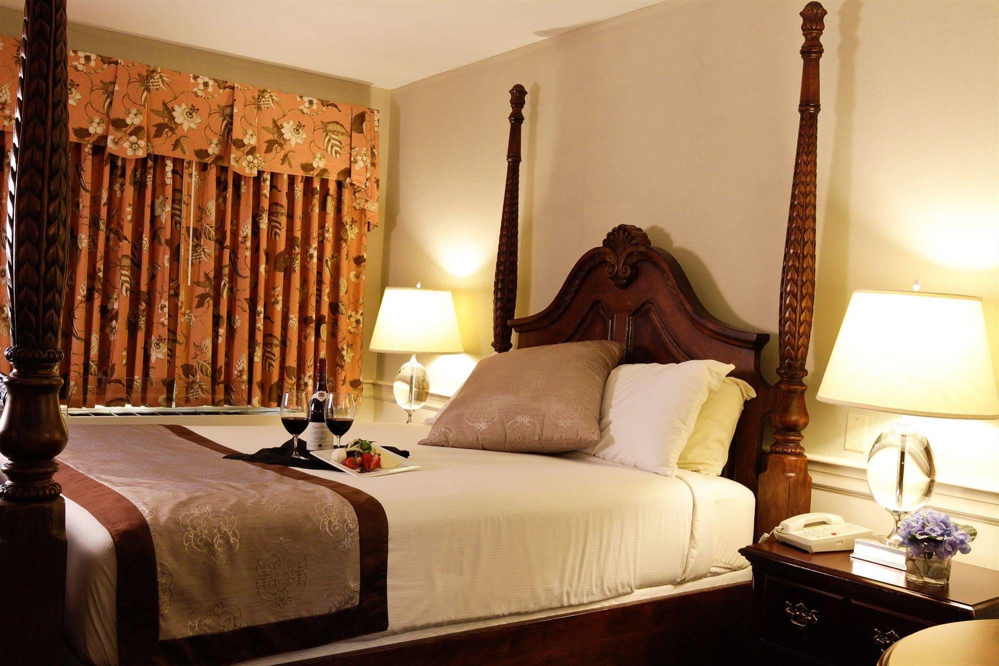 Dan'L Webster Inn And Spa Sandwich Room photo