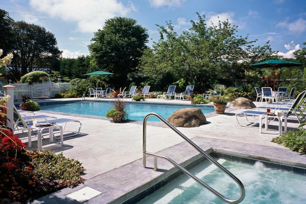 Dan'L Webster Inn And Spa Sandwich Exterior photo
